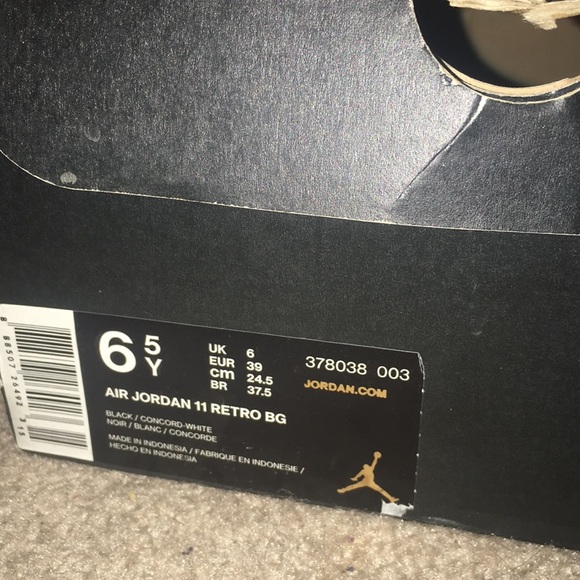 Jordan 11 Space Jam (2016) - Picture 3 of 5